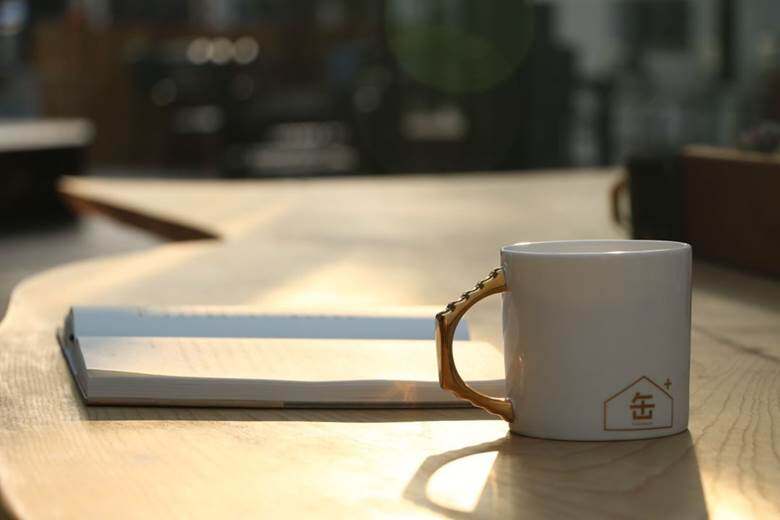 原来, 不仅仅是人和人; 人和书也需要一种缘分, 一个刚刚好的,遇见