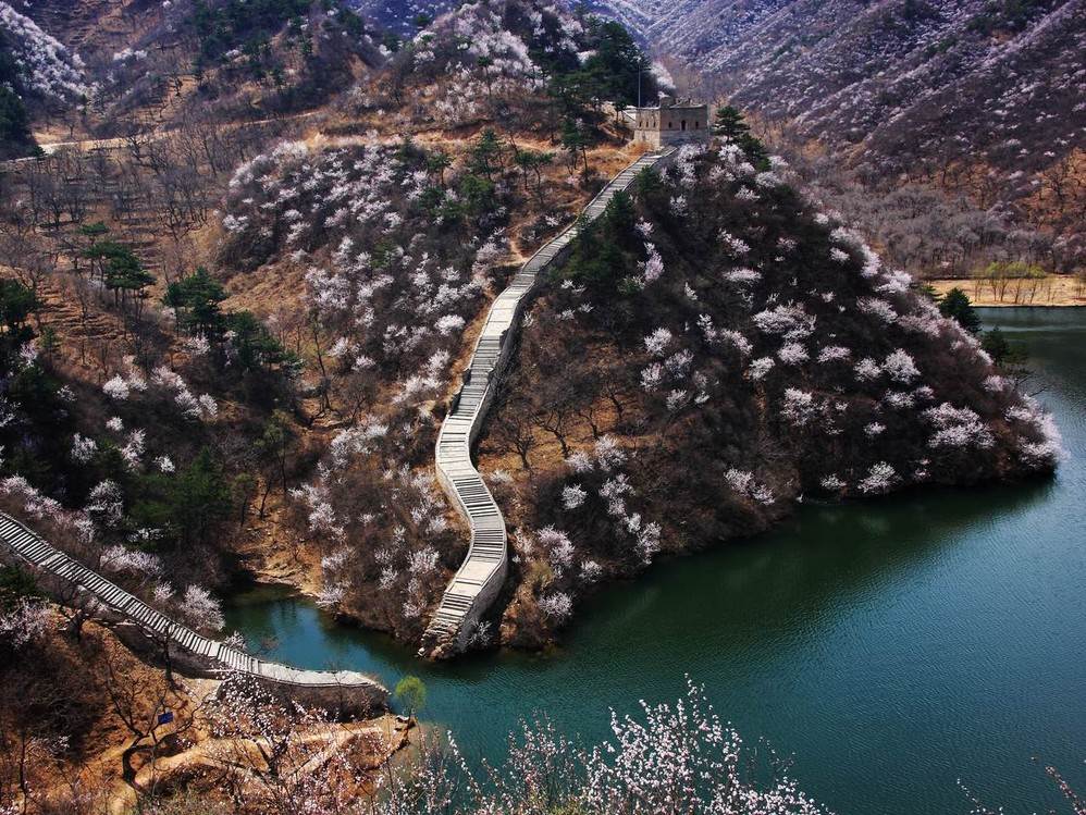 北京黄花城水长城旅游区为国家aaaa级景区,位于北京市怀柔区九渡河镇