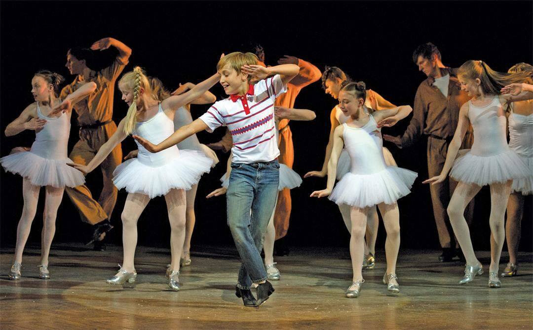 7.-Billy-Elliot-the-Musical-at-the-Victoria-Palace-Theatre-Copy.jpg