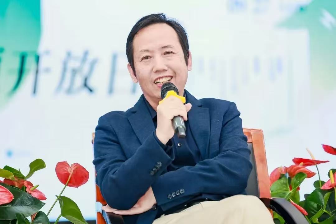 韩敬群.jpg
