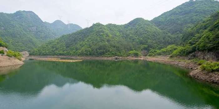 杭州富阳湖源溪漂流（富阳第一漂）湖源溪漂流