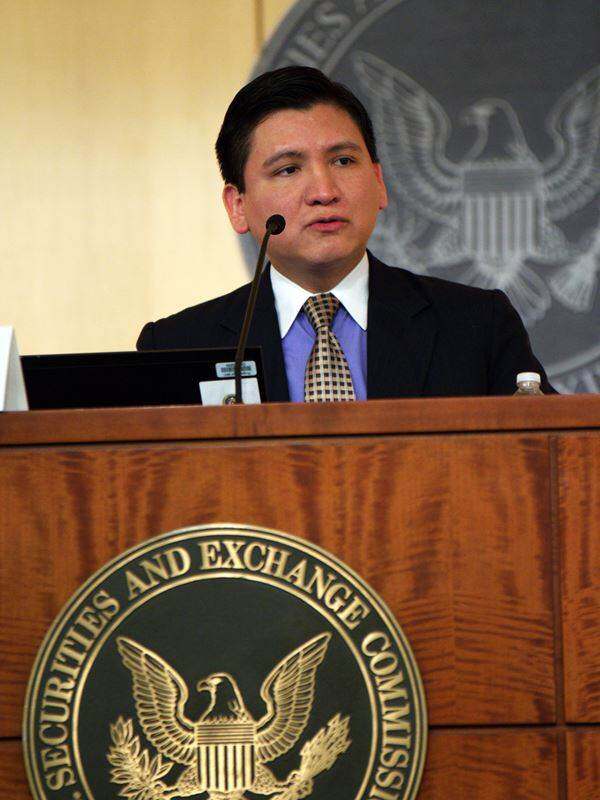 Edgar Perez - Securities and Exchange Commission (Washington DC, US).jpg