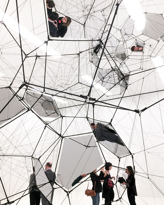 Tomás Saraceno2.jpg