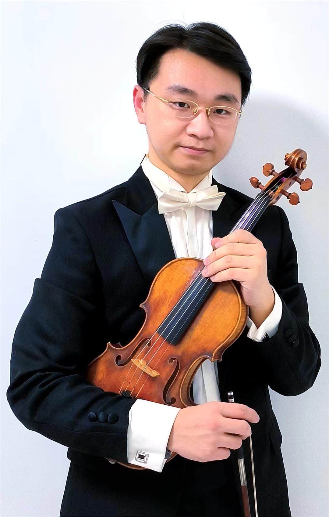 杨华凌.jpg