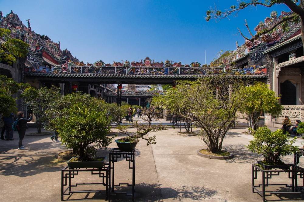 越秀公園賞五羊雕像陳家祠體驗往日時光