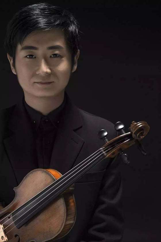 小提琴姚亮老师图片