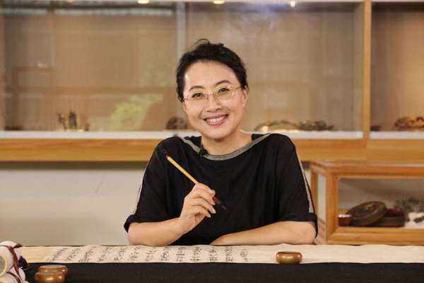 798大讲堂-美女书法家方放,倾情解读《书法之美》