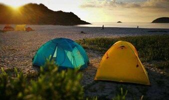 2天游【端午节】香港咸田湾秘境沙滩露营、麦里浩径精华徒步、惬意下午茶、海上日出晚霞星空、西贡、港式美食、休闲行摄