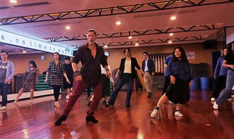 周五体验外教南美有氧塑型Salsa 单人舞/