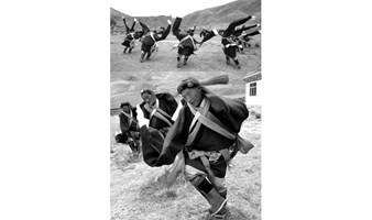 《满山遍野格桑花——藏族舞蹈艺术》
